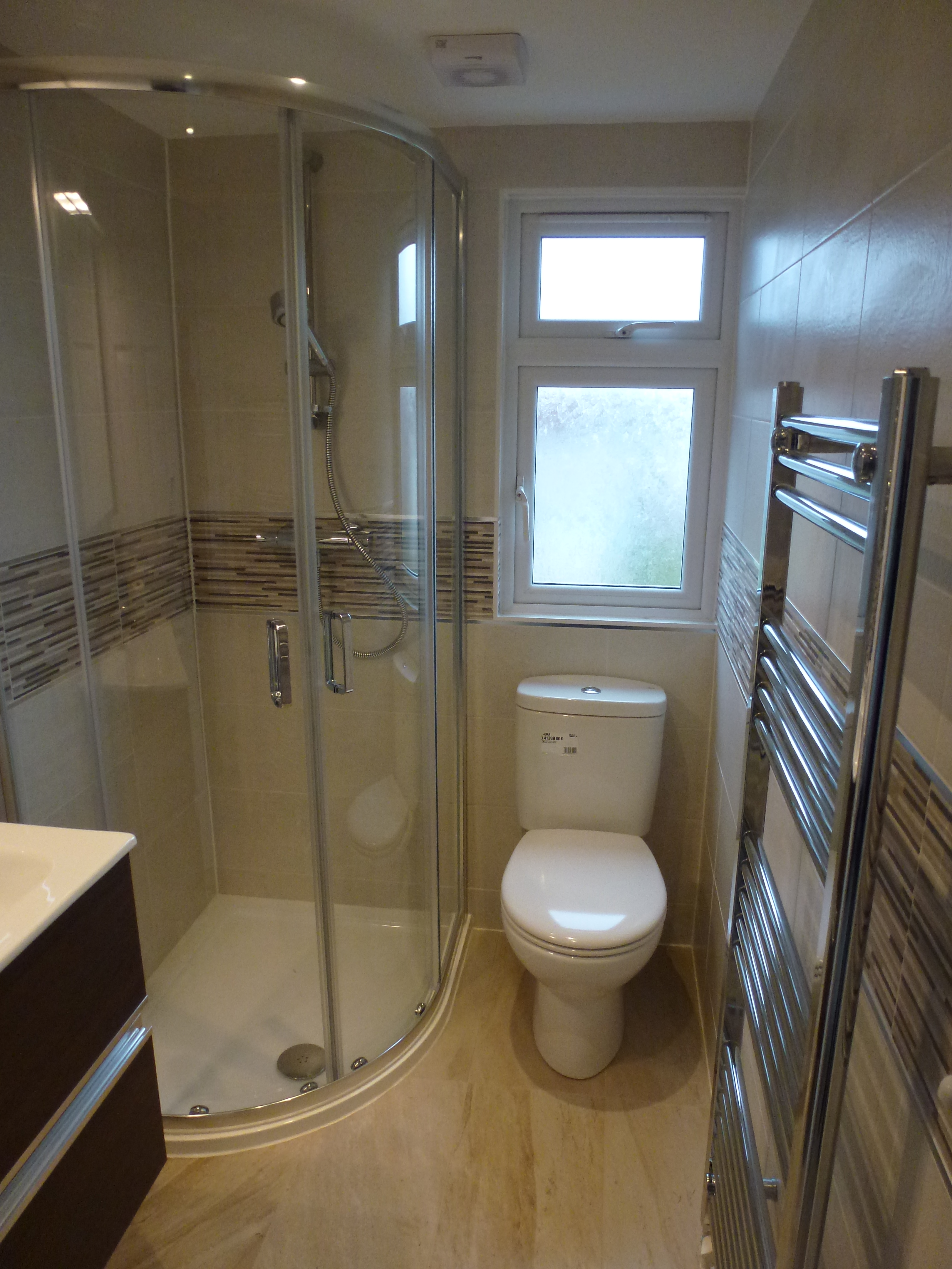 En-suite shower