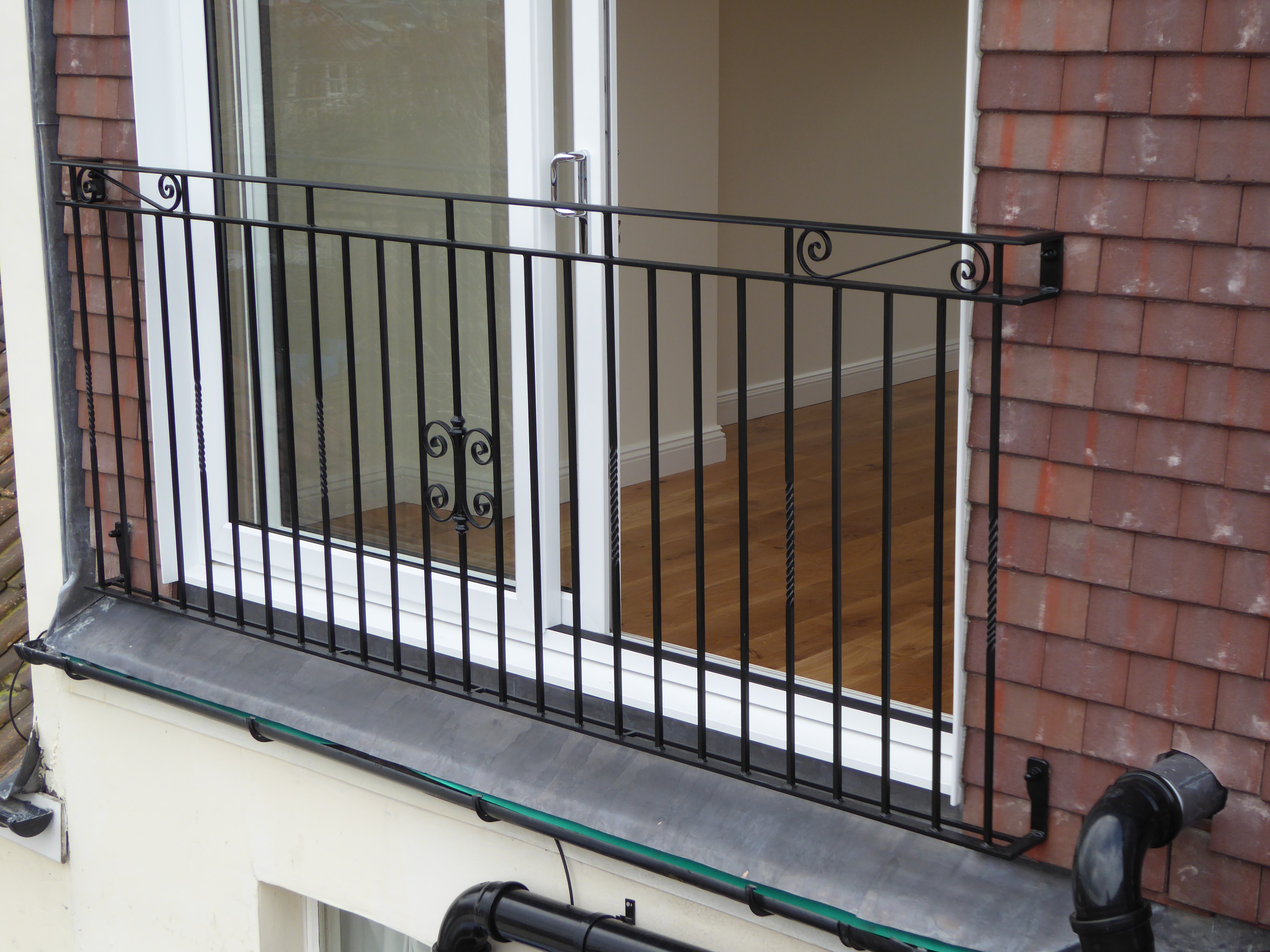 Juliet balcony