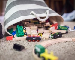 kids toy train track